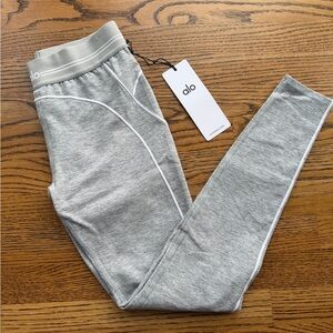 NWT ALO alosoft heart throb legging